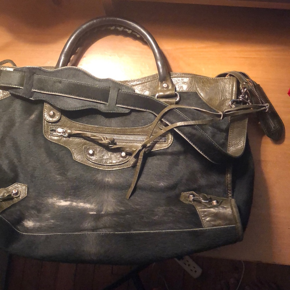 Balenciaga classic city medium arena Satchel Bag